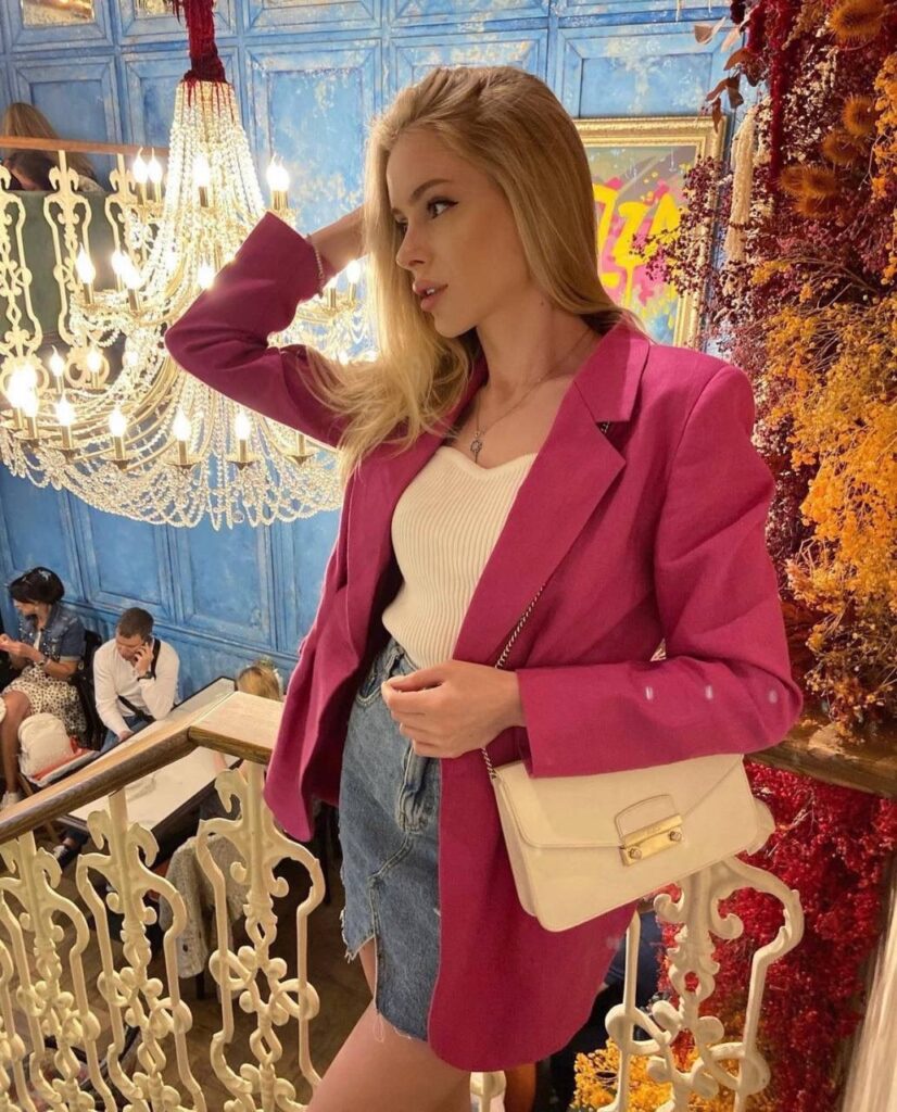 Девушка на час