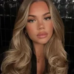 Эскорт-модель