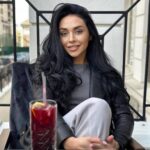 Эскорт-модель