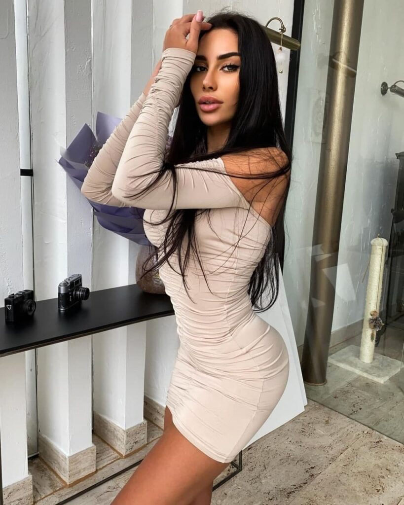 Московская эскортница