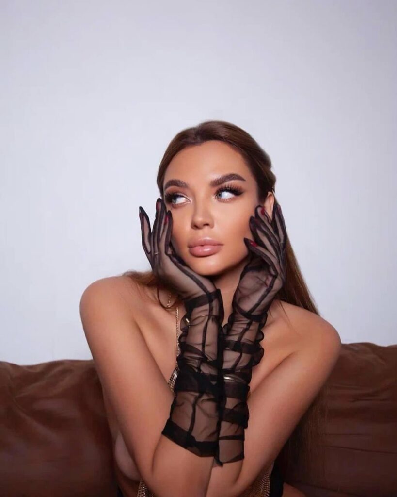 Московская эскортница