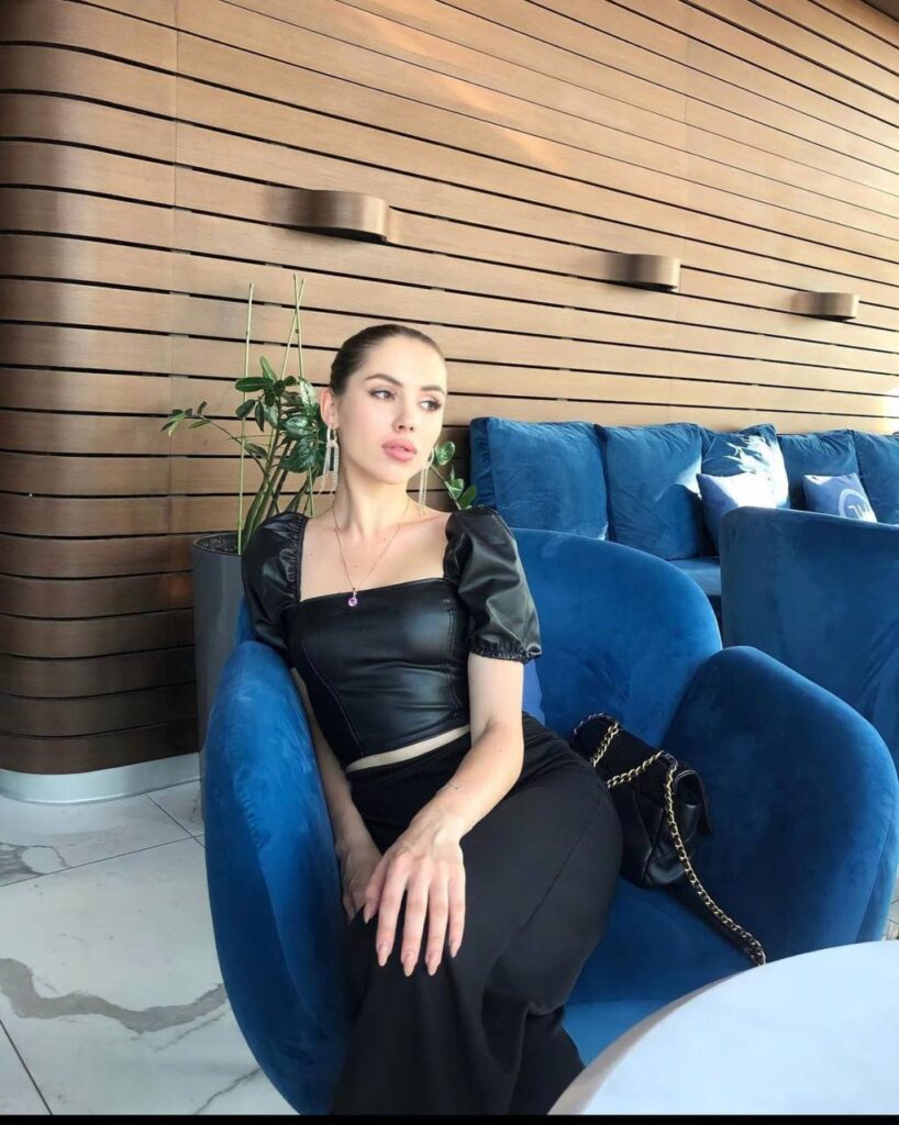 Девушка эскорт