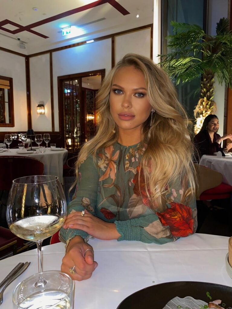 Эскорт модель в Москве