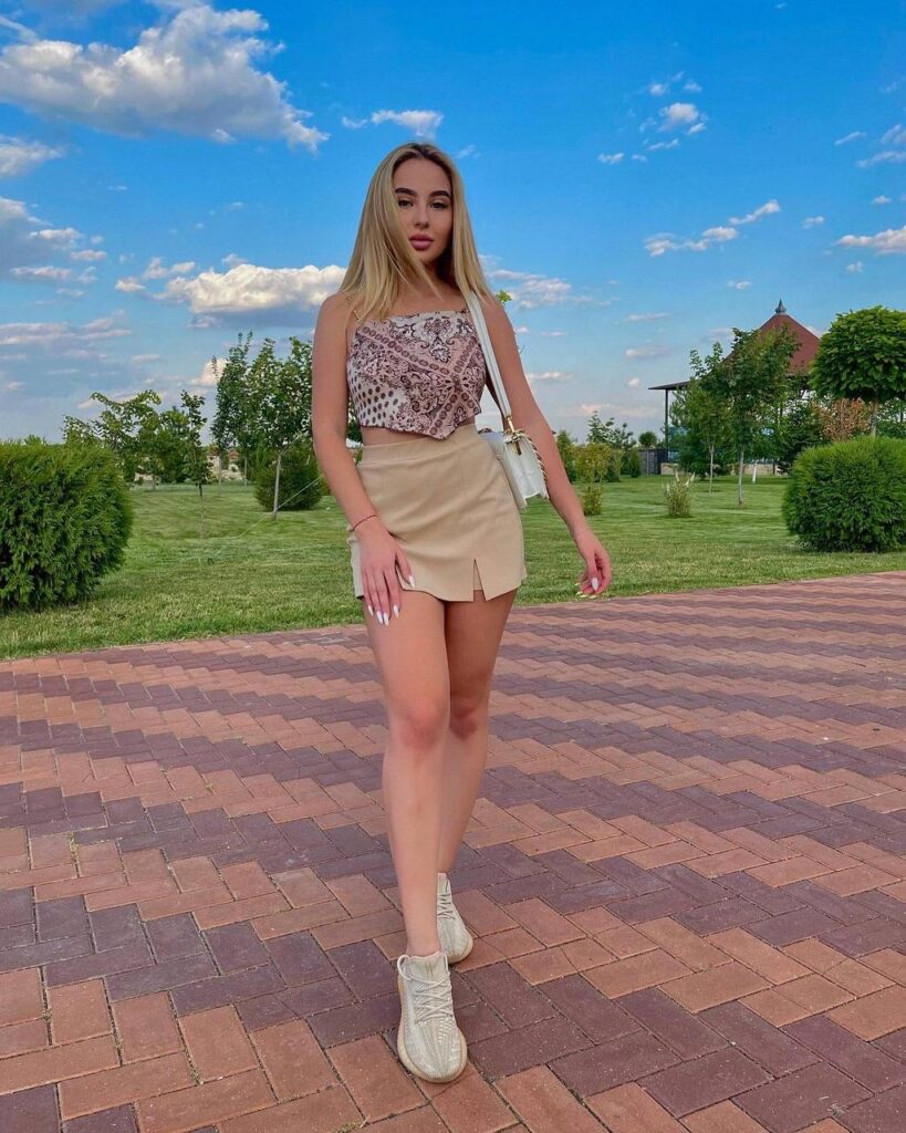 Девушка эскорт