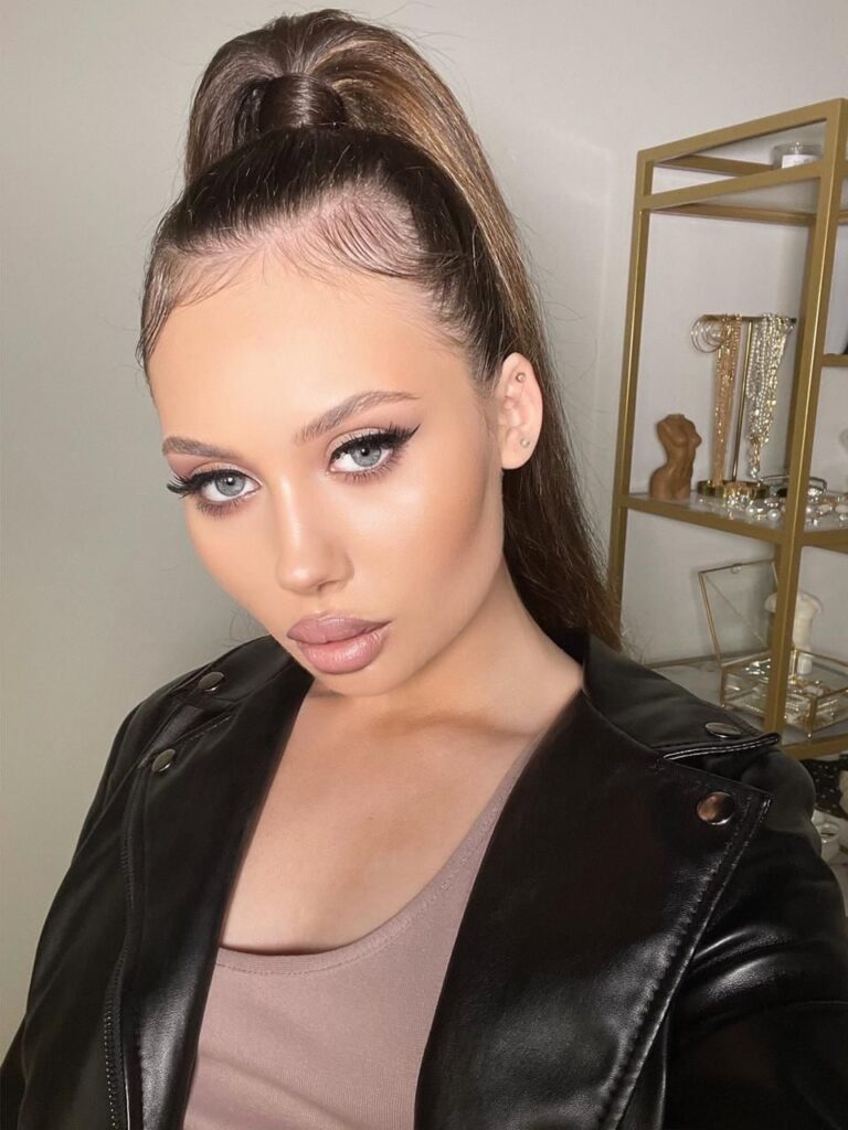 Девушка эскорт