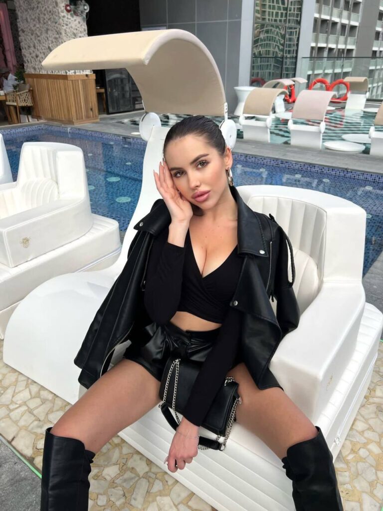 Московская эскортница